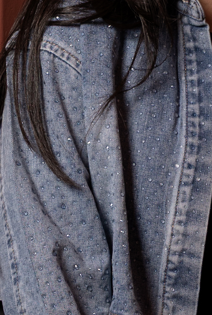 Chamarra denim brillos transparentes